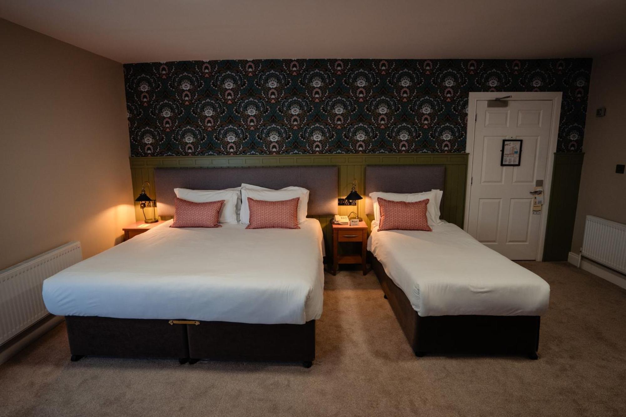 Mcgrory'S Hotel 쿨다프 외부 사진