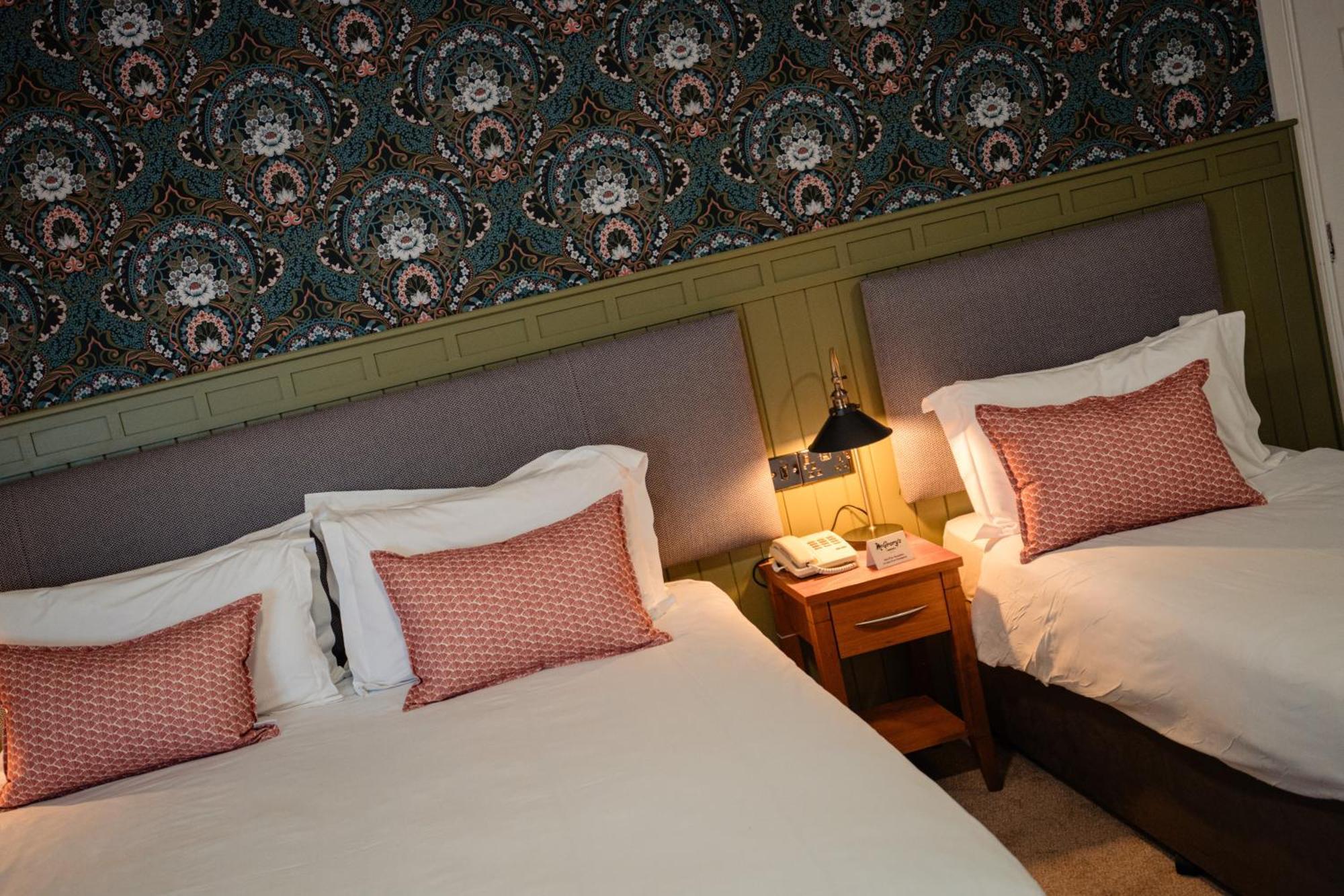 Mcgrory'S Hotel 쿨다프 외부 사진